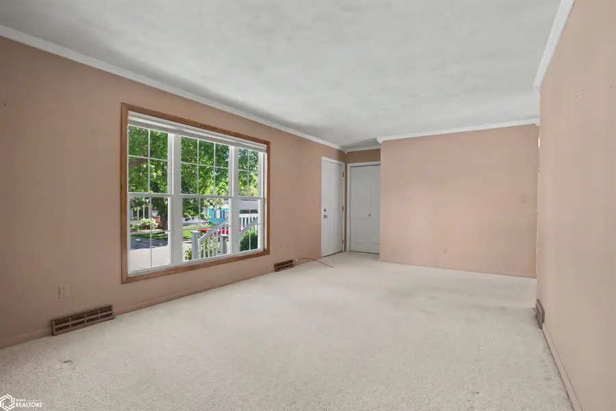 700 E Alter Dr., Mount Pleasant, IA 52641 - #3