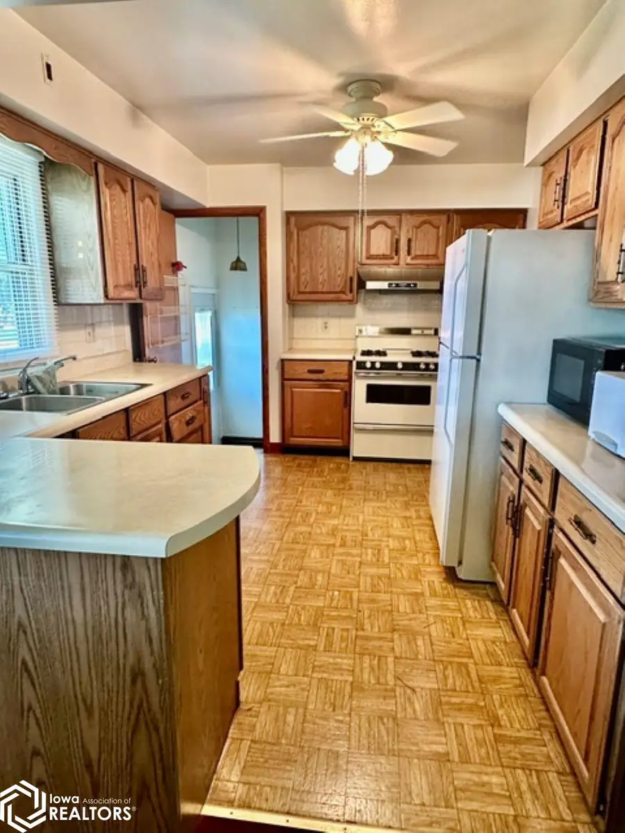2014 S 4th Street, Burlington, IA 52601 - #3