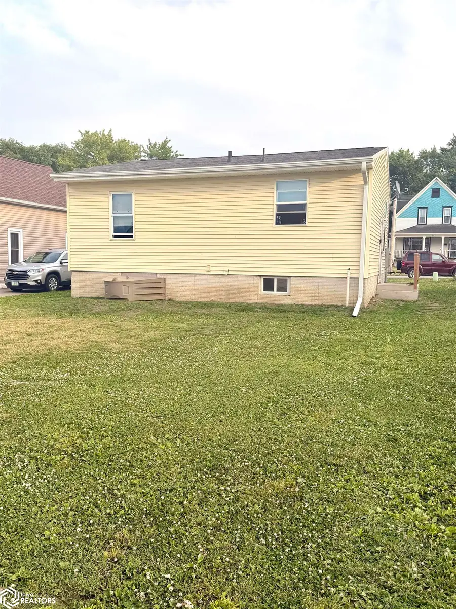 220 12th Street Se, Mason City, IA 50401 - #3