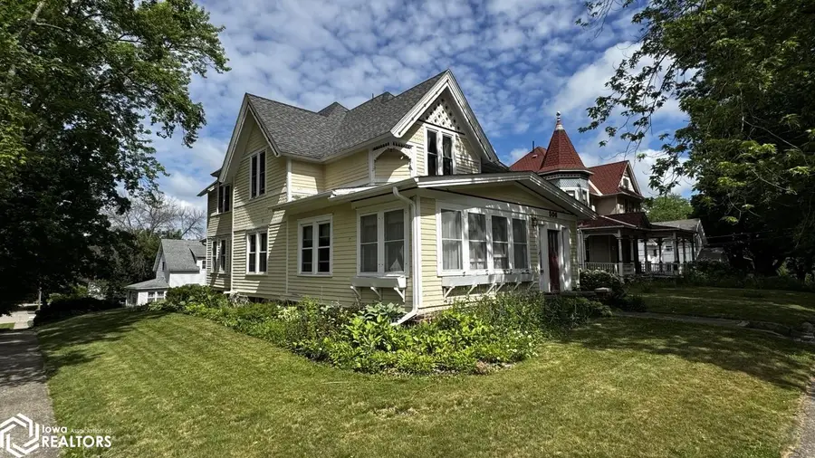 506 N Clark Street, Forest City, IA 50436 - #2