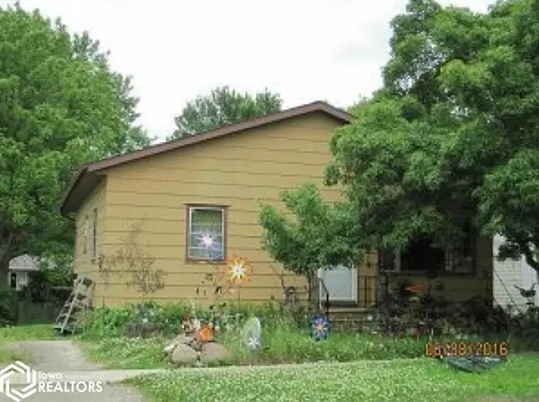 121 S Heckart Street, Algona, IA 50511