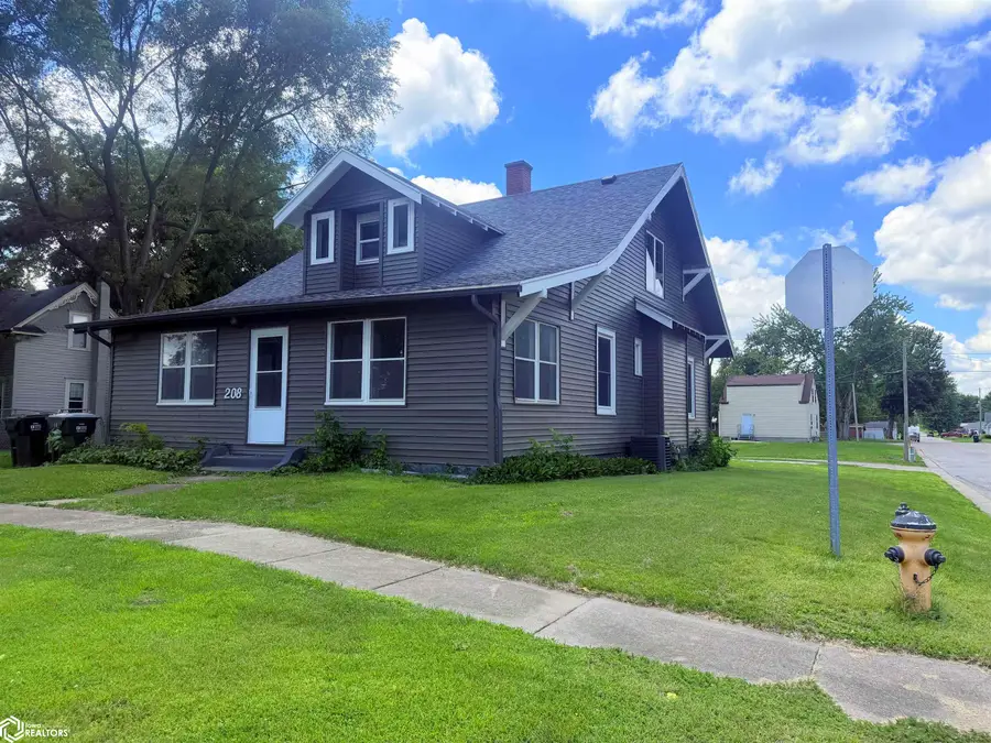 208 N 5th Street, Eddyville, IA 52553 - #2