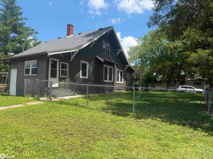 208 N 5th Street, Eddyville, IA 52553 - #3