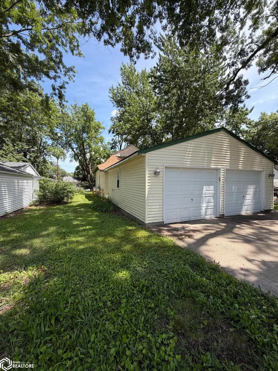 1405 South 2nd, Oskaloosa, IA 52577 - #2