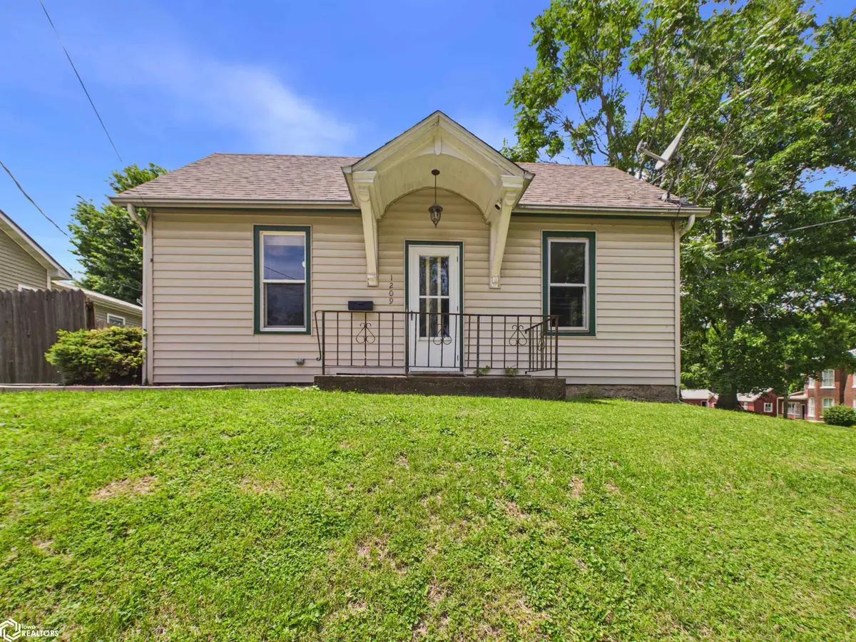 1209 Mercer Street, Burlington, IA 52601 - #1