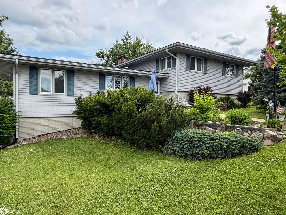 1102 Ashland Avenue, Chariton, IA 50049 - #1