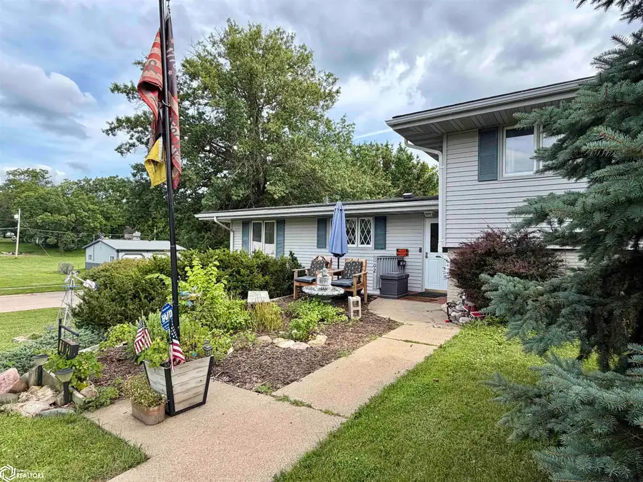 1102 Ashland Avenue, Chariton, IA 50049 - #2