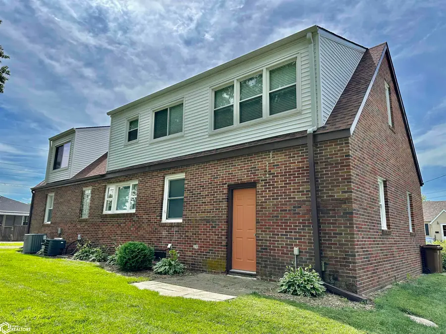 711 7th Avenue, Grinnell, IA 50112 - #3