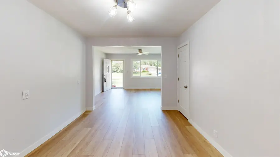 1109 S 7th Street, Fairfield, IA 52556 - #3