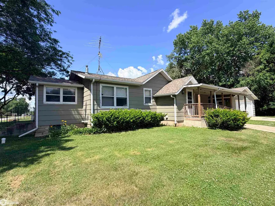 218 6th Street Sw, Hampton, IA 50441 - #2