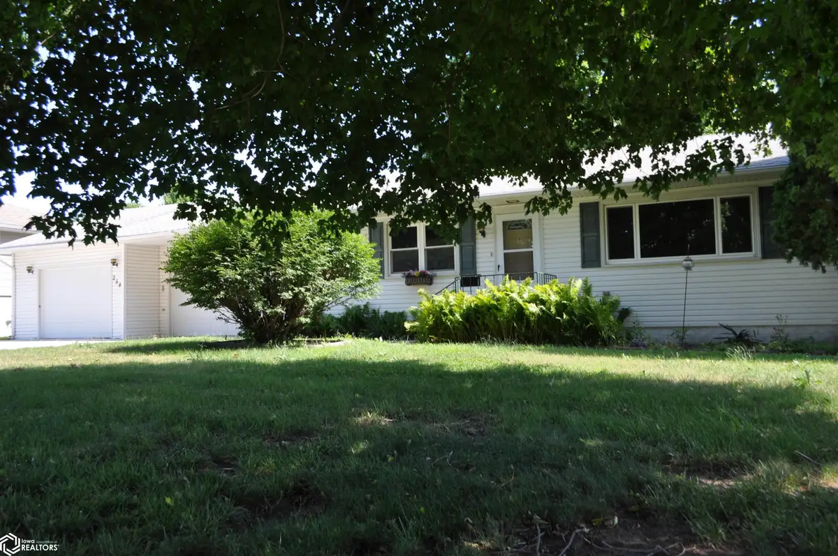264 E 18th Street, Carroll, IA 51401 - #1