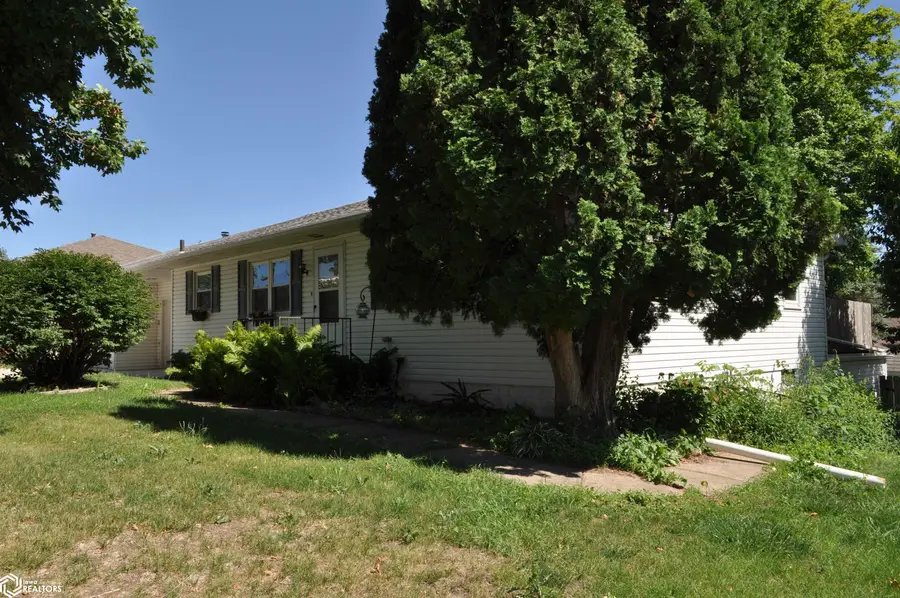 264 E 18th Street, Carroll, IA 51401 - #3