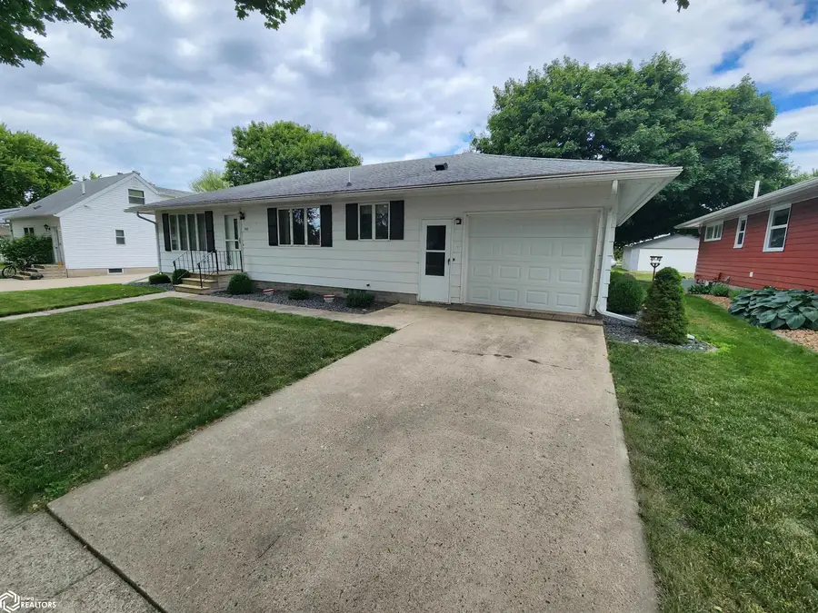308 2nd Street Ne, Buffalo Center, IA 50424 - #2