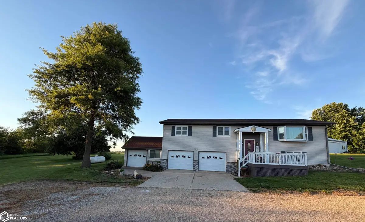1801 Iowa Avenue W, Marshalltown, IA 50158 - #1