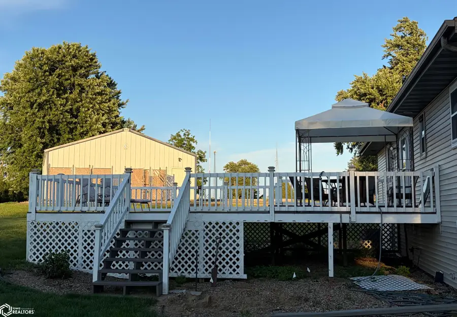 1801 Iowa Avenue W, Marshalltown, IA 50158 - #3