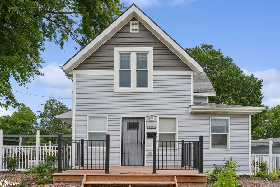 1714 12th Avenue, Eldora, IA 50627 - #3