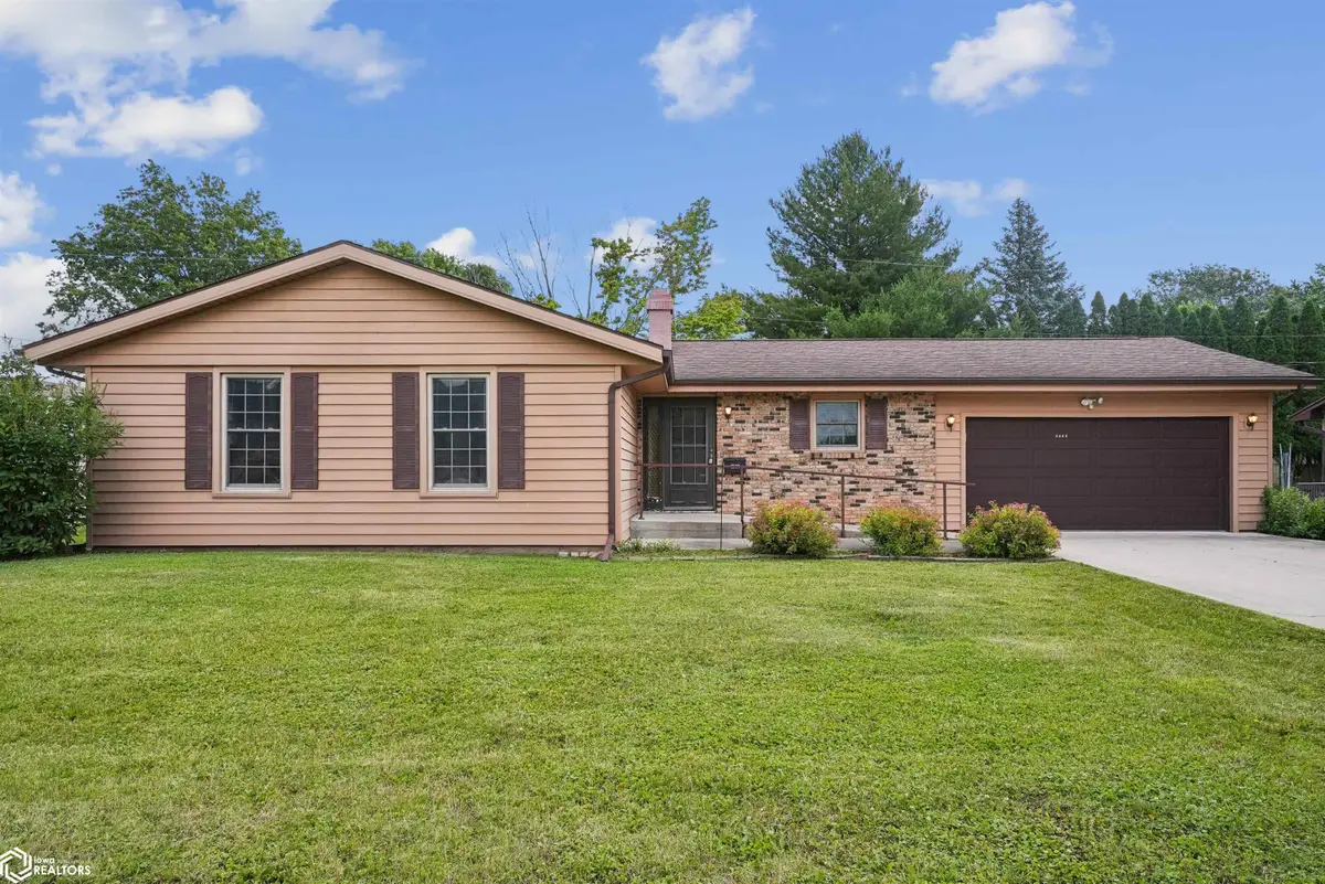1509 4th Street, Eldora, IA 50627 - #1