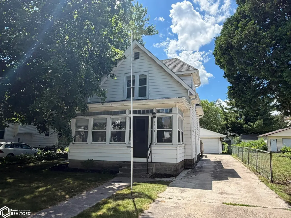 1302 N Adams, Mason City, IA 50401 - #1