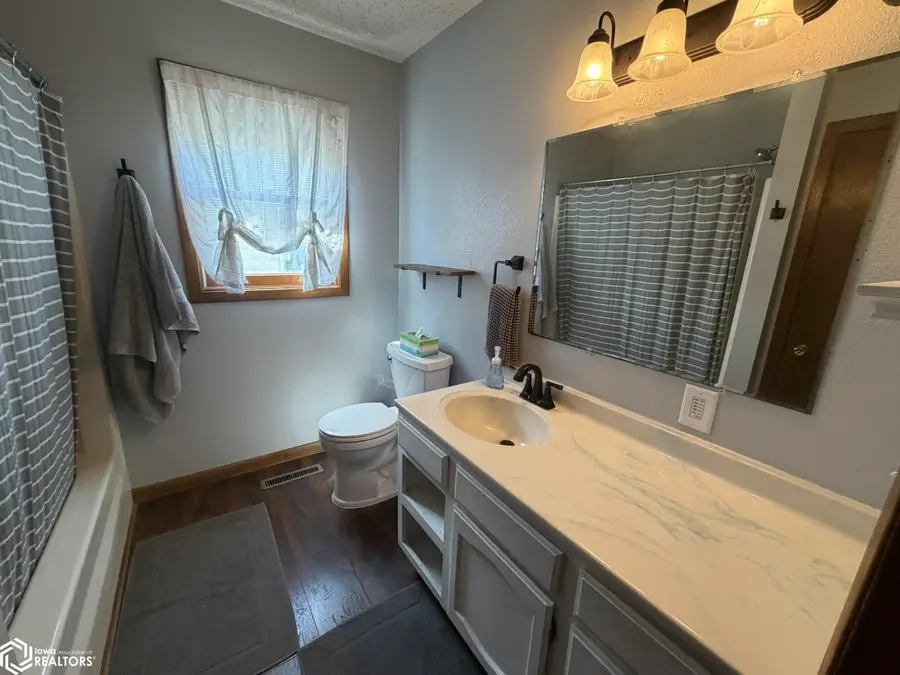 1302 N Adams, Mason City, IA 50401 - #3