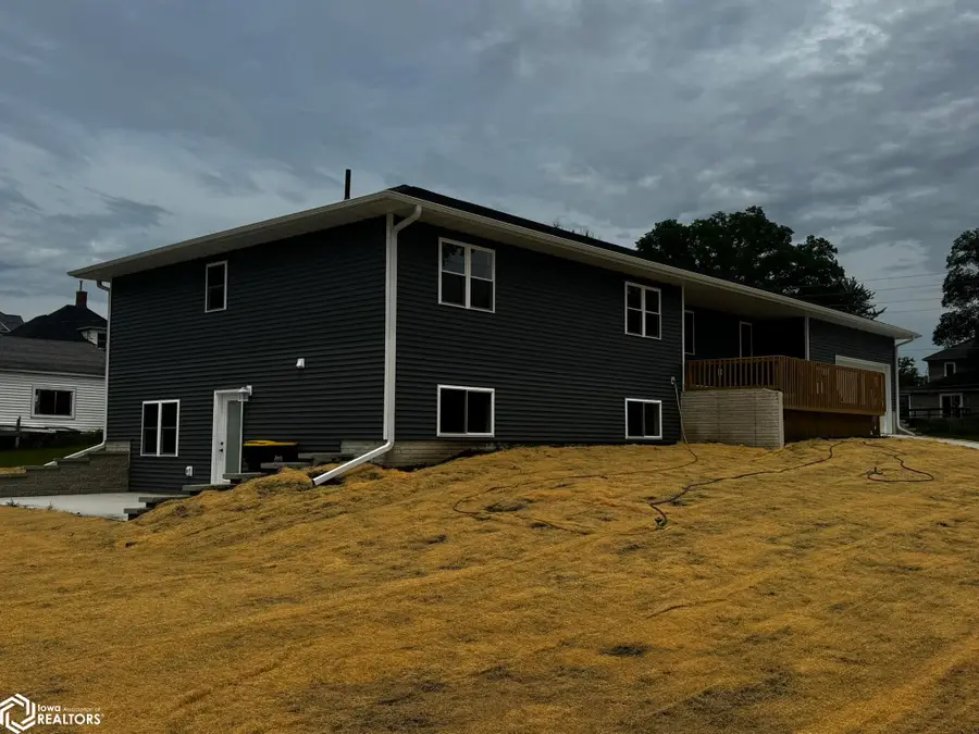 201 W Garfield Street, Osceola, IA 50213 - #2