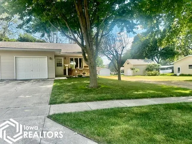 551 3rd St Sw, Britt, IA 50423 - #1