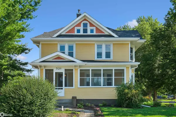 321 4th Avenue, Grinnell, IA 50112
