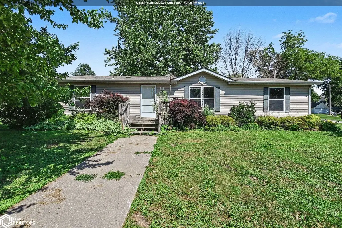 401 Walnut Street, Walnut, IA 51577 - #1