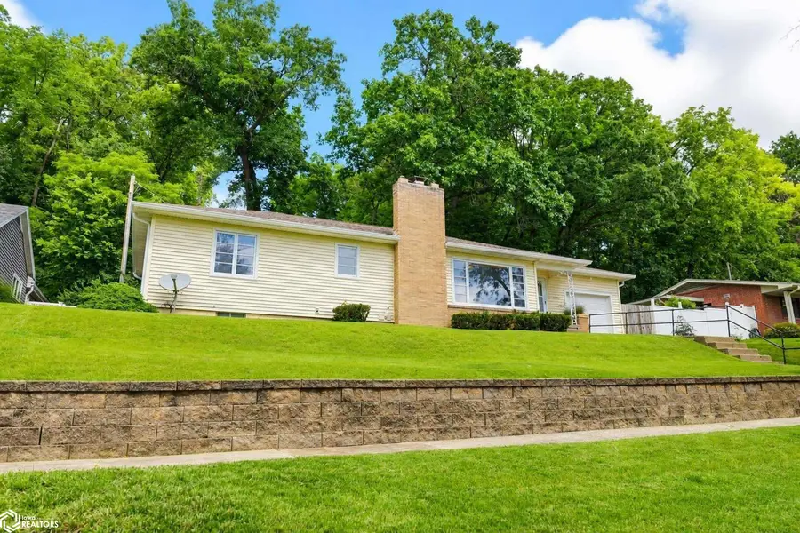 1311 Avenue B, Fort Madison, IA 52627 - #2