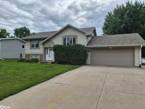1816 Sunset Street, Grinnell, IA 50112