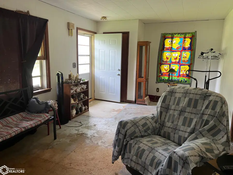 1008 S 5th, Burlington, IA 52601 - #2