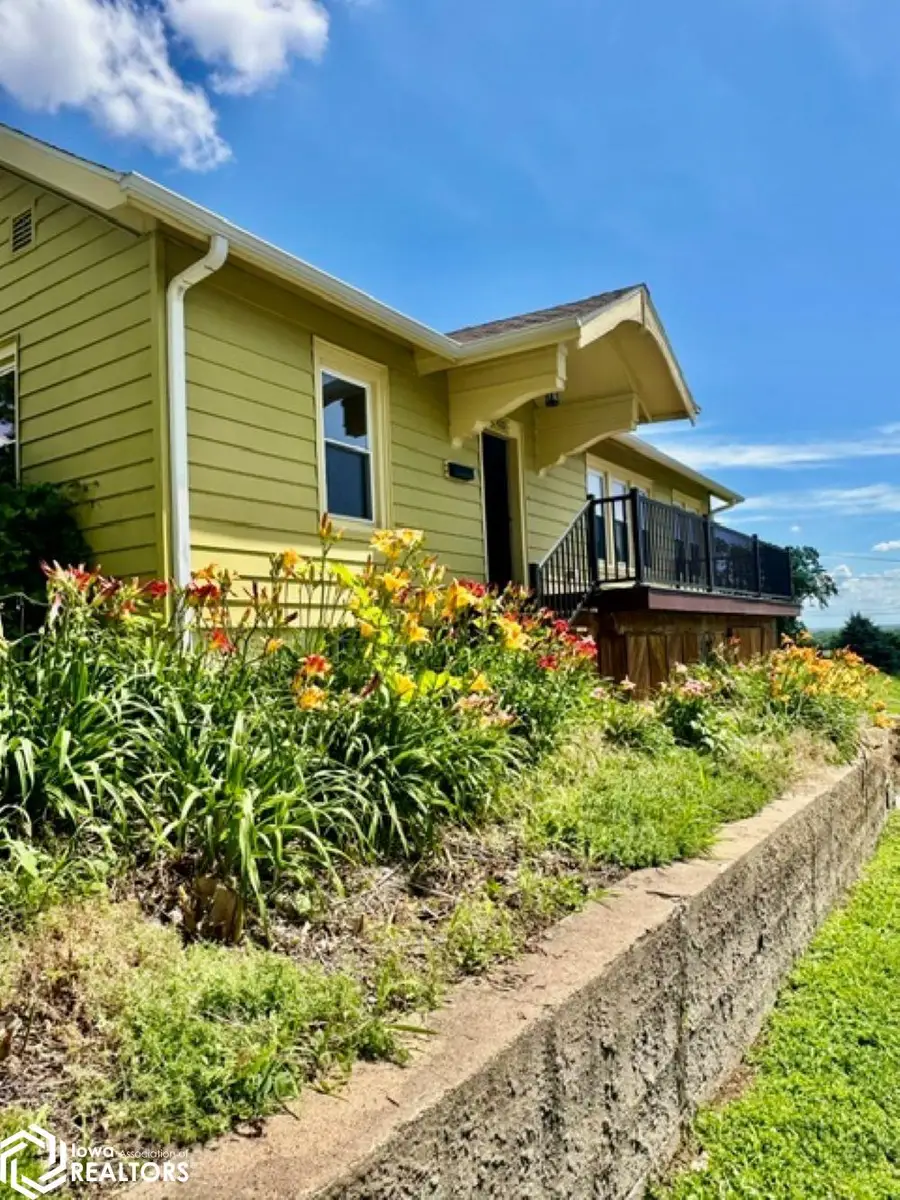 420 Vine Street, Burlington, IA 52601 - #2