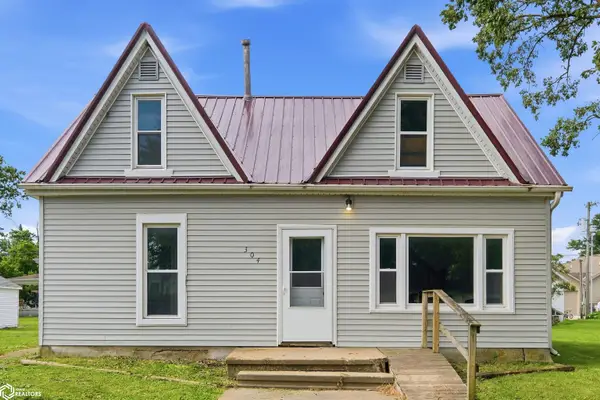 304 E Dallas Street, Montezuma, IA 50171
