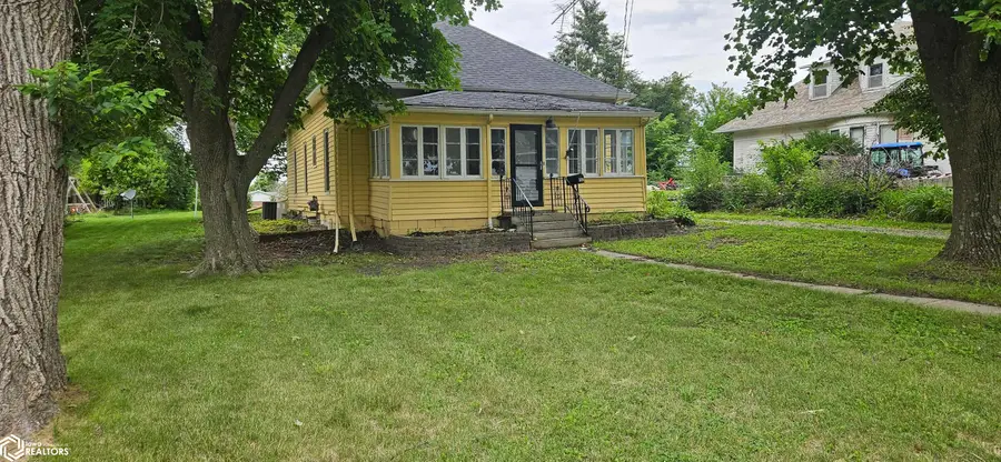 109 W Garfield Street, Osceola, IA 50213 - #2