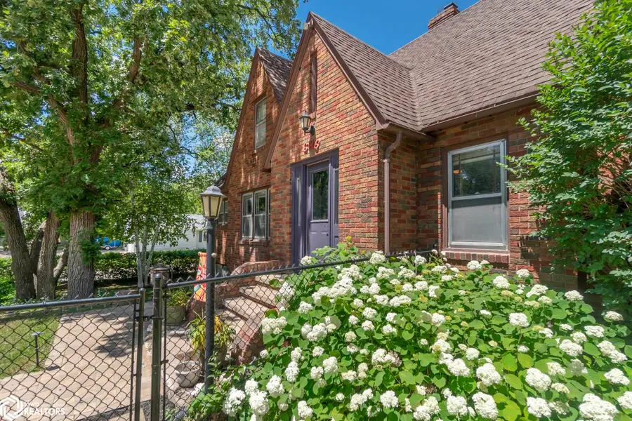 636 2nd Street Ne, Mason City, IA 50401 - #3