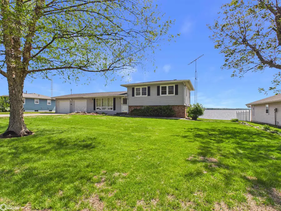 2746 255th Avenue, Montrose, IA 52639 - #2