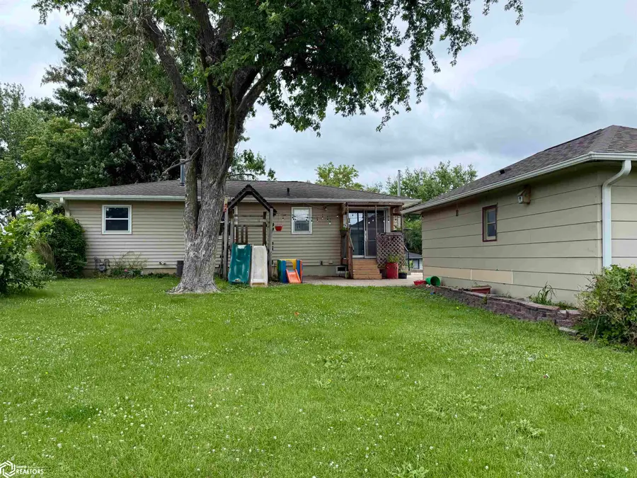 1982 Chester, Ottumwa, IA 52501 - #3