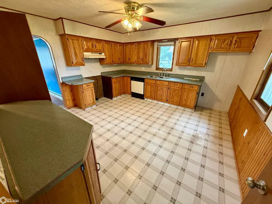 113 3rd Avenue Nw, Titonka, IA 50480 - #3