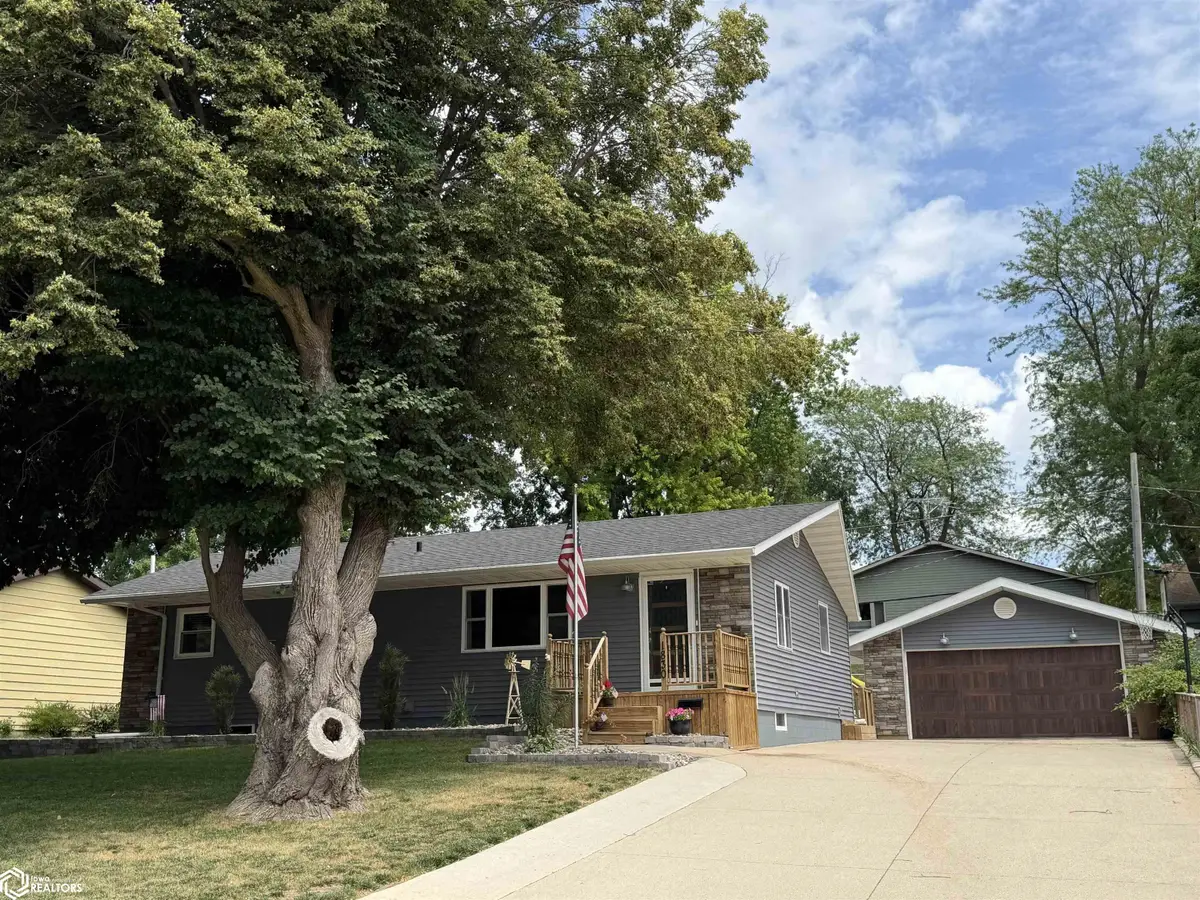 1830 Martin Avenue, Carroll, IA 51401 - #1