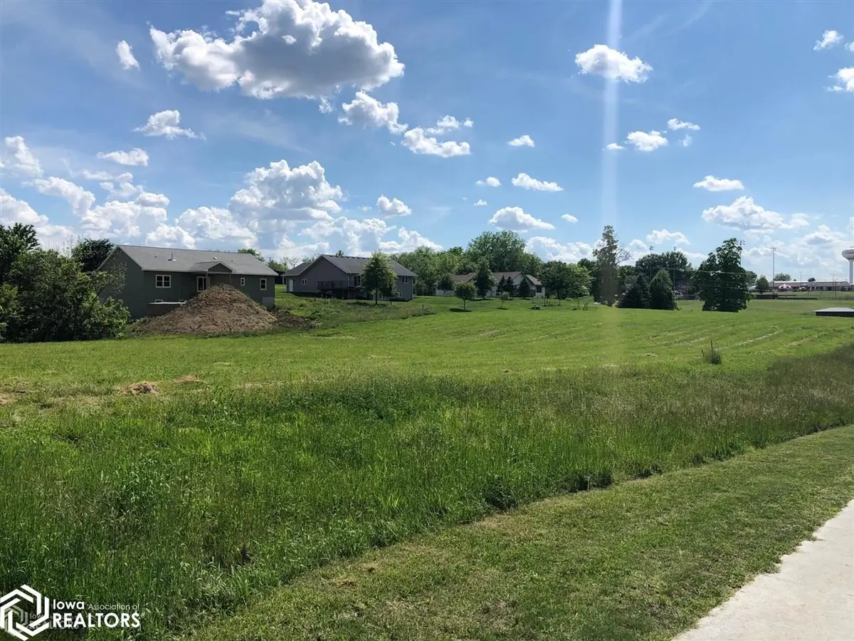 1104 Ilion Avenue, Chariton, IA 50049 - #1