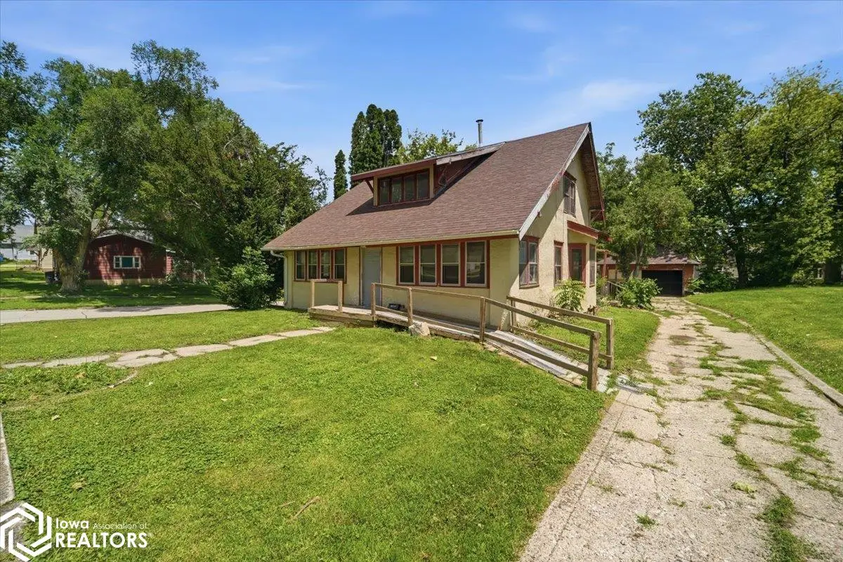 1501 11th Street, Eldora, IA 50627 - #1