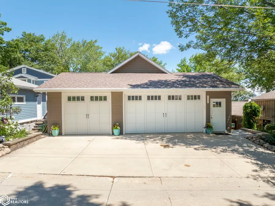 5500 Lakeview Dr, Clear Lake, IA 50428 - #2