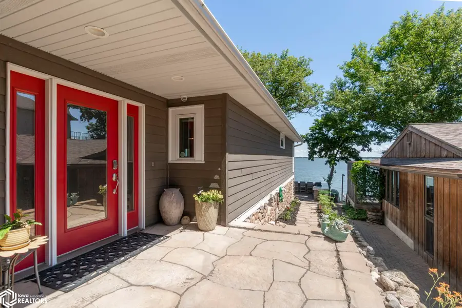 5500 Lakeview Dr, Clear Lake, IA 50428 - #3