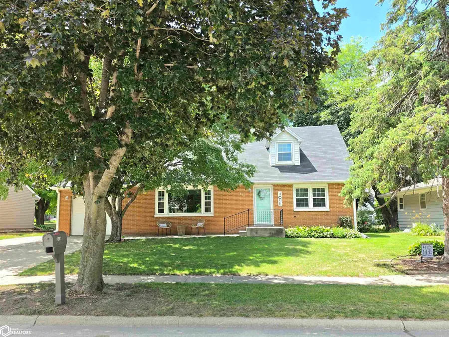 616 S Indiana, Mason City, IA 50401 - #2