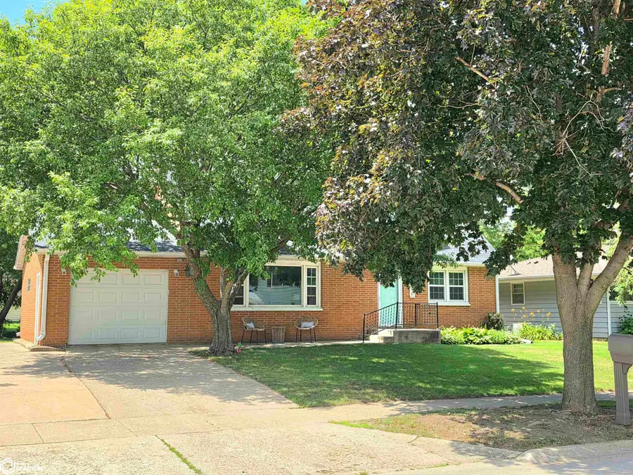 616 S Indiana, Mason City, IA 50401 - #3
