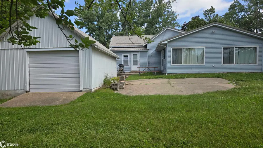 1304 SE Poplar Street, Leon, IA 50144 - #2