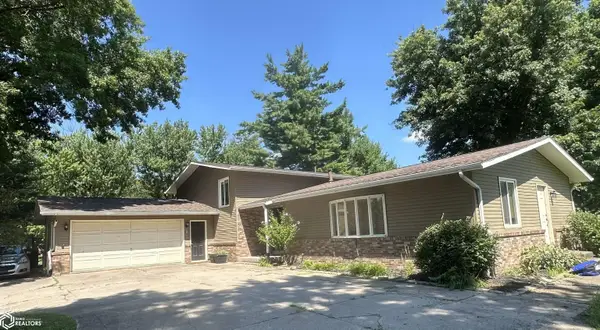 912 Country Lane Drive, Keosauqua, IA 52565