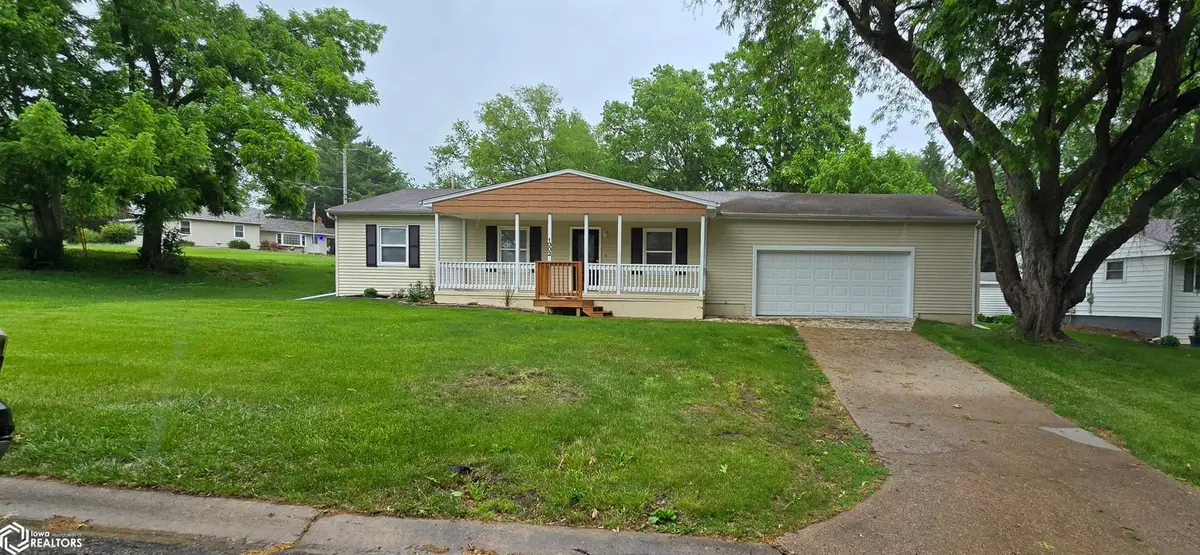 1002 Maywood Drive, Oskaloosa, IA 52577 - #1
