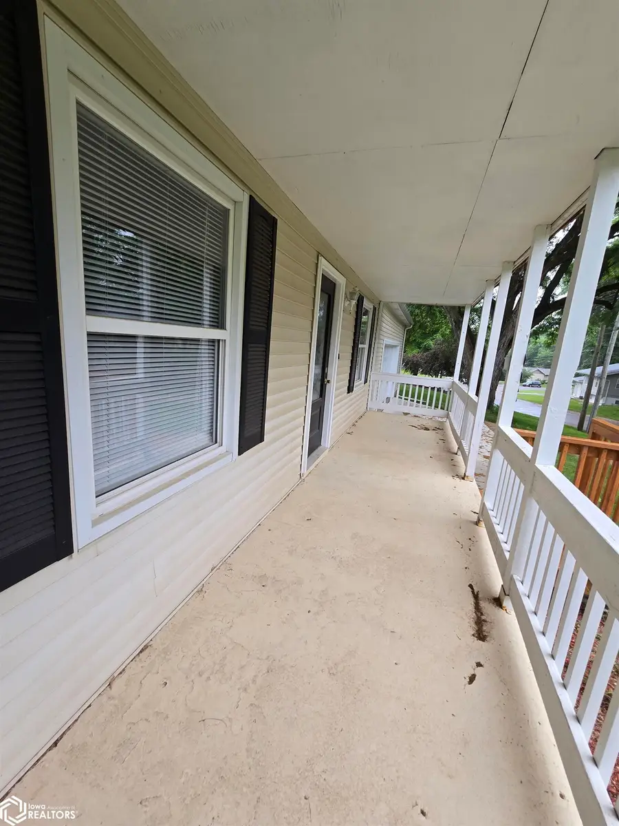 1002 Maywood Drive, Oskaloosa, IA 52577 - #2