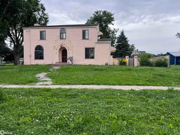 212 W Lee Street, Seymour, IA 52590