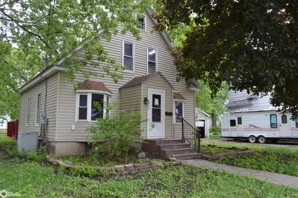 925 N Jefferson Avenue, Mason City, IA 50401